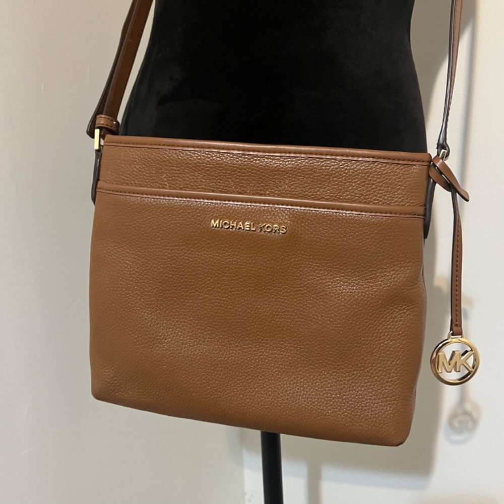 Michael kors crossbody bag preloved - Picture 2 of 9